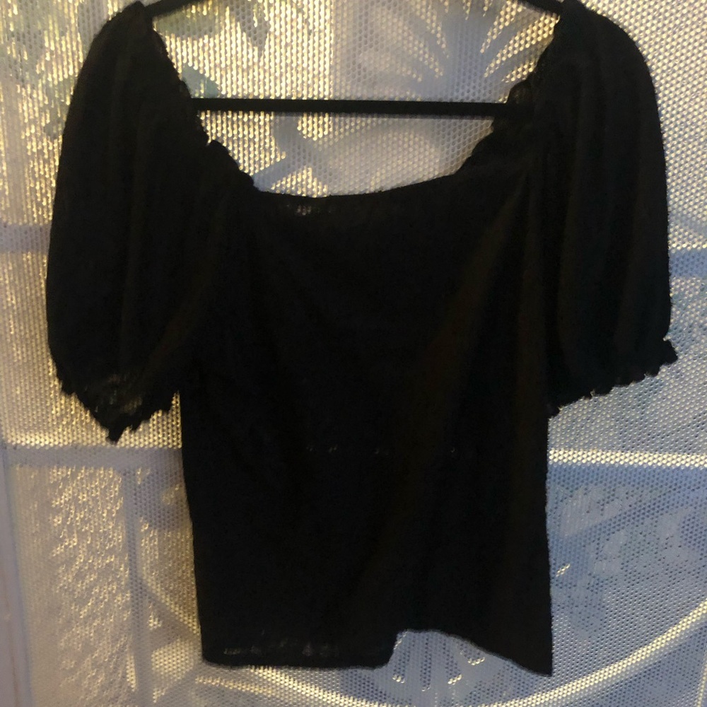 Status by Chenault - Black Puff-Sleeve Women's Top - Classic Square Neck
